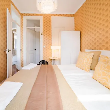 Luxurious 4-bedroom apartment *