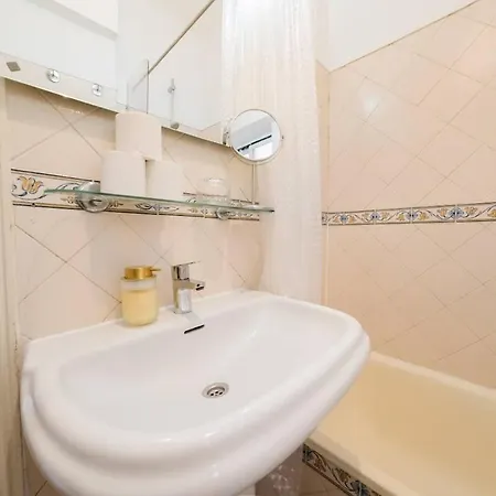 Luxurious 4-bedroom apartment *
