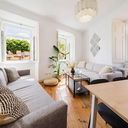 Apartman Luxurious 4-Bedroom Apartment